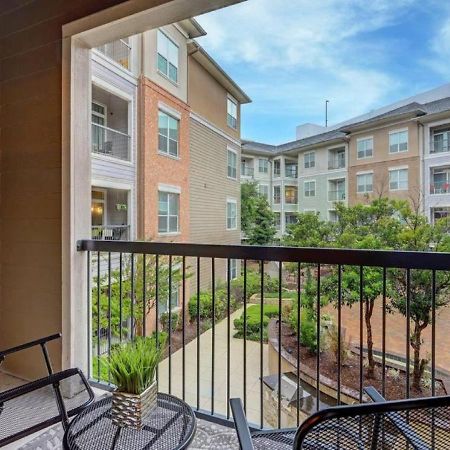 Inviting 2Br - Gym, Pool, Biz Center & Free Parking! Walk 2 Nrg Stadium! Near Med Ctr, Galleria, & Rice Village 휴스턴 외부 사진