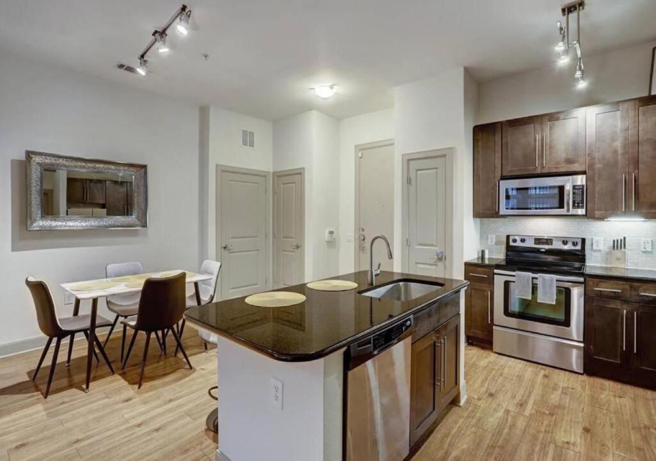 Inviting 2Br - Gym, Pool, Biz Center & Free Parking! Walk 2 Nrg Stadium! Near Med Ctr, Galleria, & Rice Village 휴스턴 외부 사진