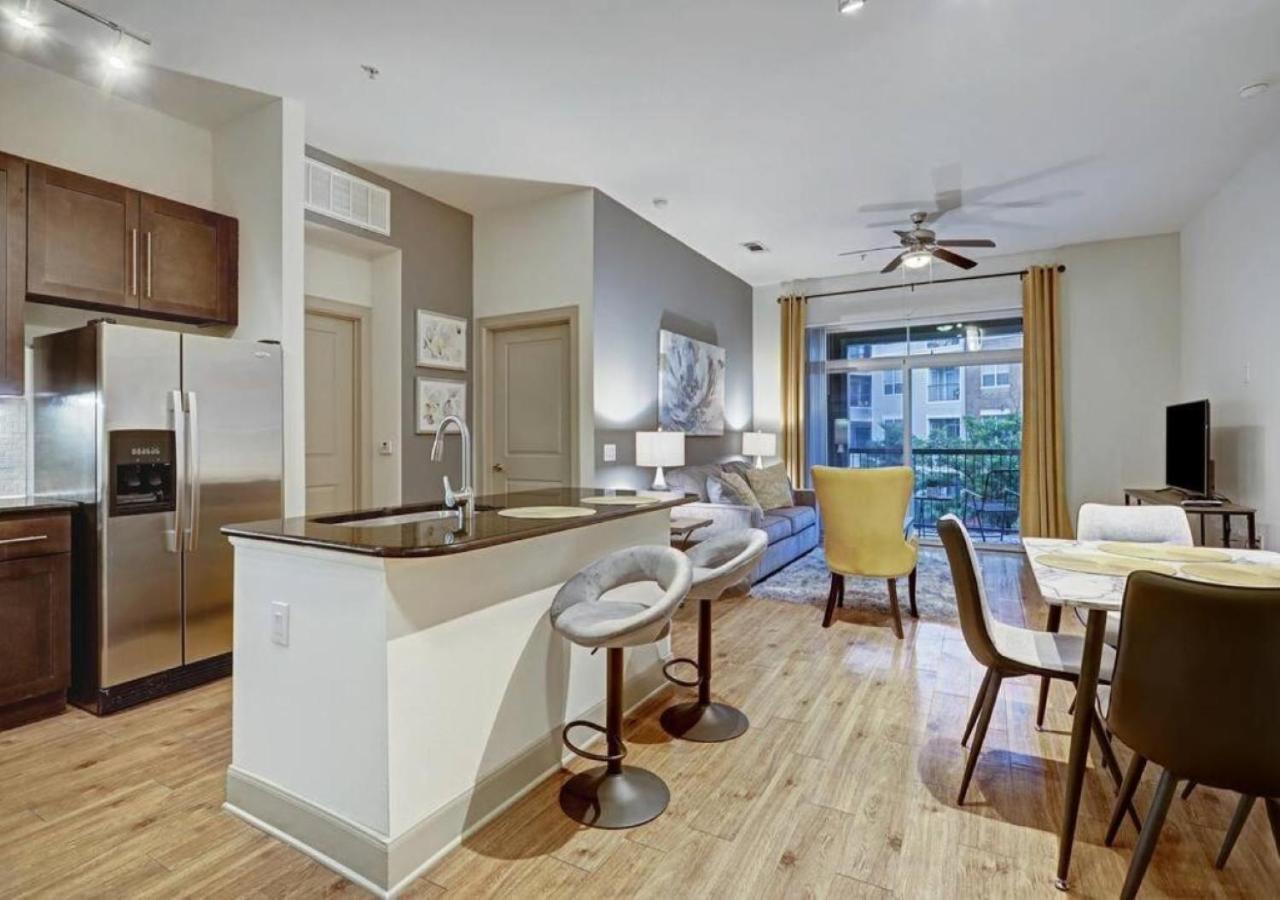 Inviting 2Br - Gym, Pool, Biz Center & Free Parking! Walk 2 Nrg Stadium! Near Med Ctr, Galleria, & Rice Village 휴스턴 외부 사진